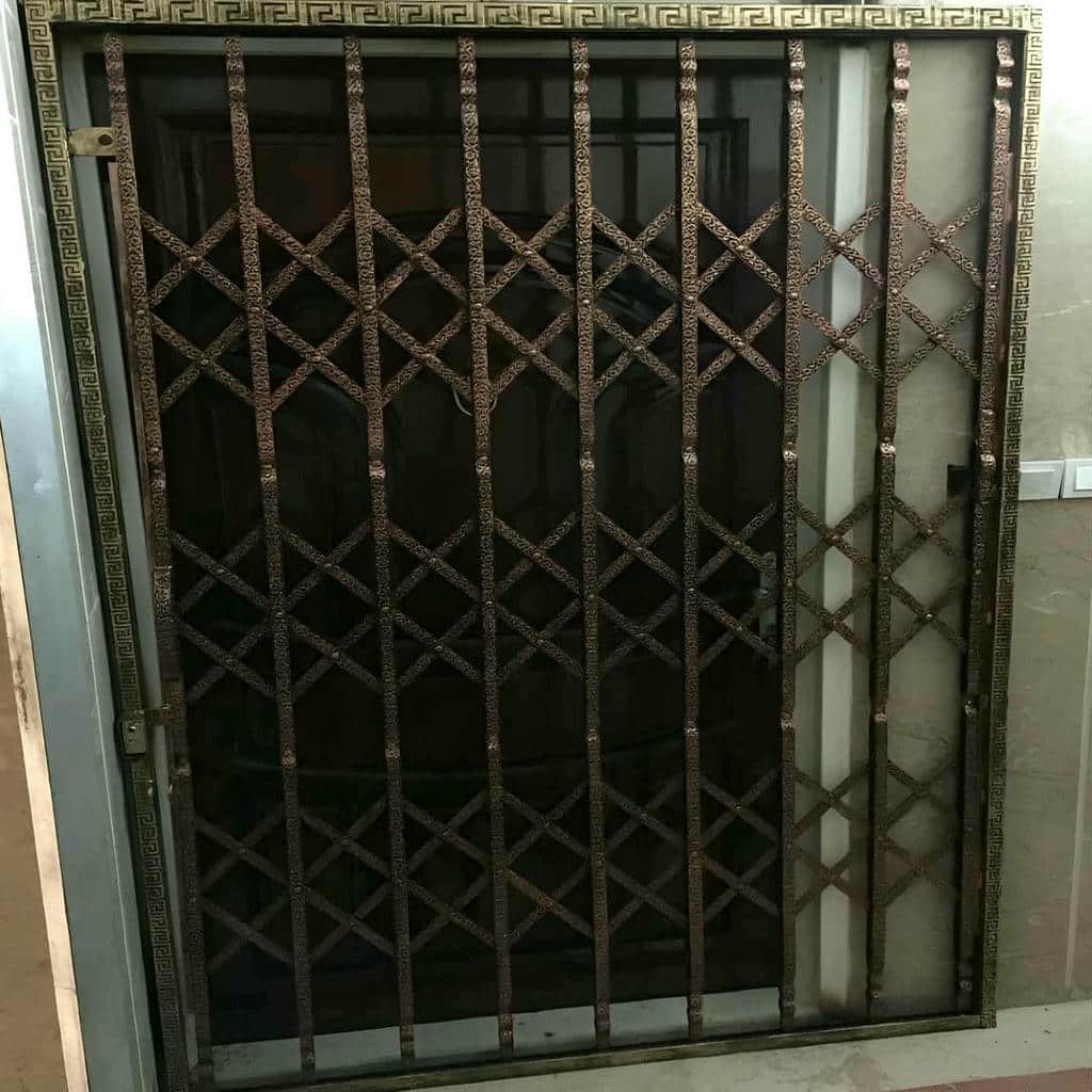 حفاظ آکاردئونی دو جداره ورودی برای کنترل رفت‌وآمد