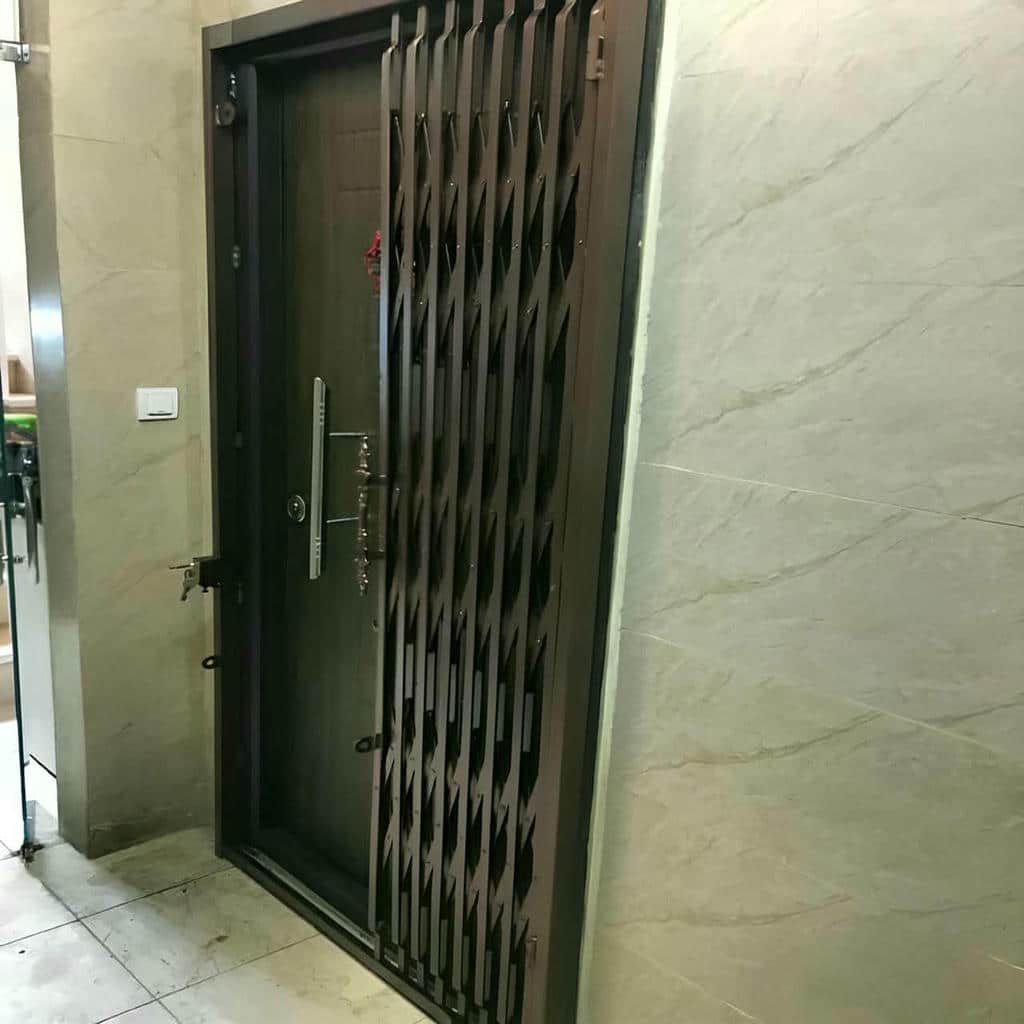 اجرای حفاظ آکاردئونی ورودی مجتمع برای کنترل دسترسی اجرای حفاظ آکاردئونی ورودی مجتمع برای کنترل دسترسی