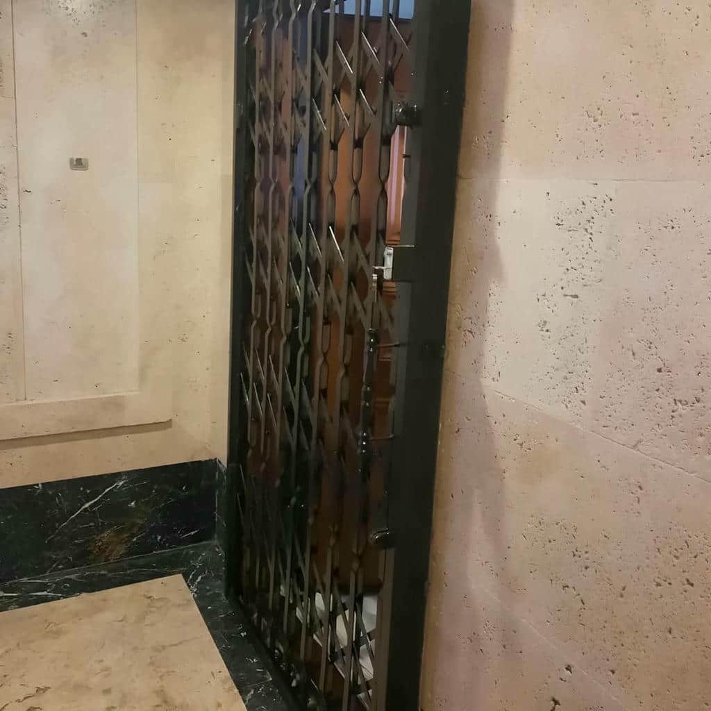 قیمت درب آکاردئونی واحد اداری با ریل مقاوم