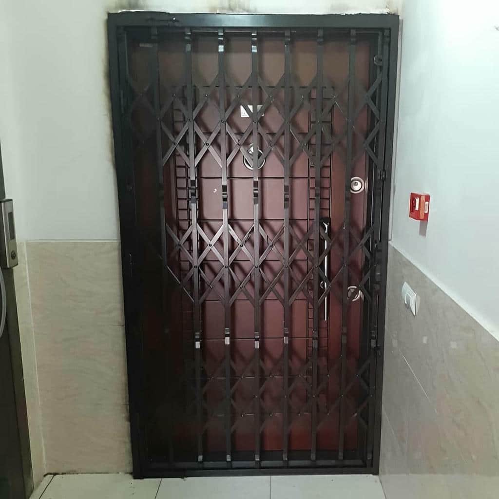 حفاظ درب ضد سرقت فلزی برای کنترل رفت‌وآمد