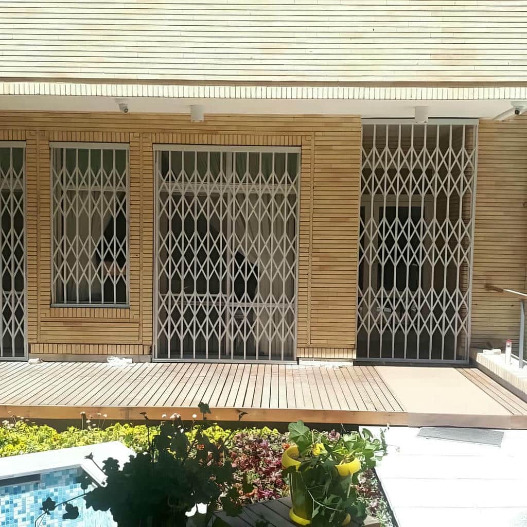 قیمت حفاظ درب ضد سرقت فلزی با ریل تقویتشده قیمت حفاظ درب ضد سرقت فلزی با ریل تقویتشده