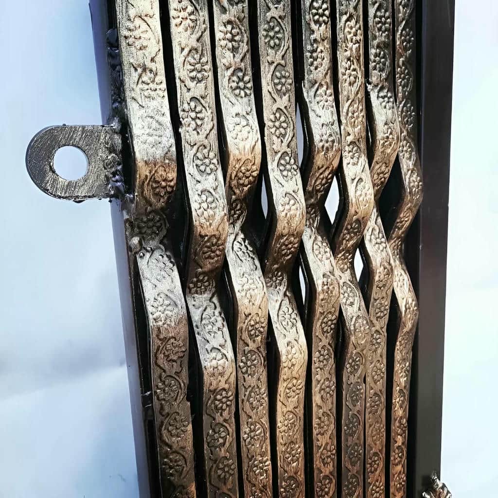 درب آکاردئونی لوزی برای کنترل رفت‌وآمد