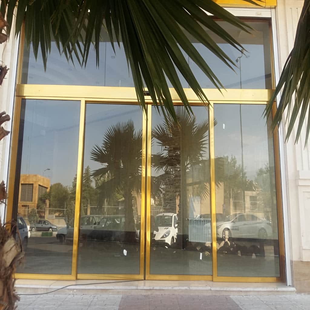 درب اتوماتیک تلسکوپی بازشوی مرکزی برای عبور روان