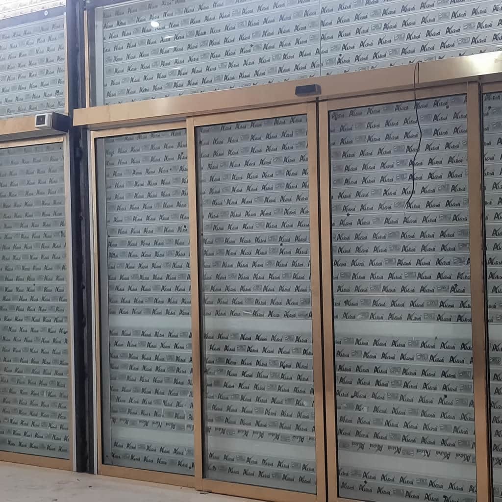 سفارش درب اتوماتیک تلسکوپی با قفل الکترونیکی