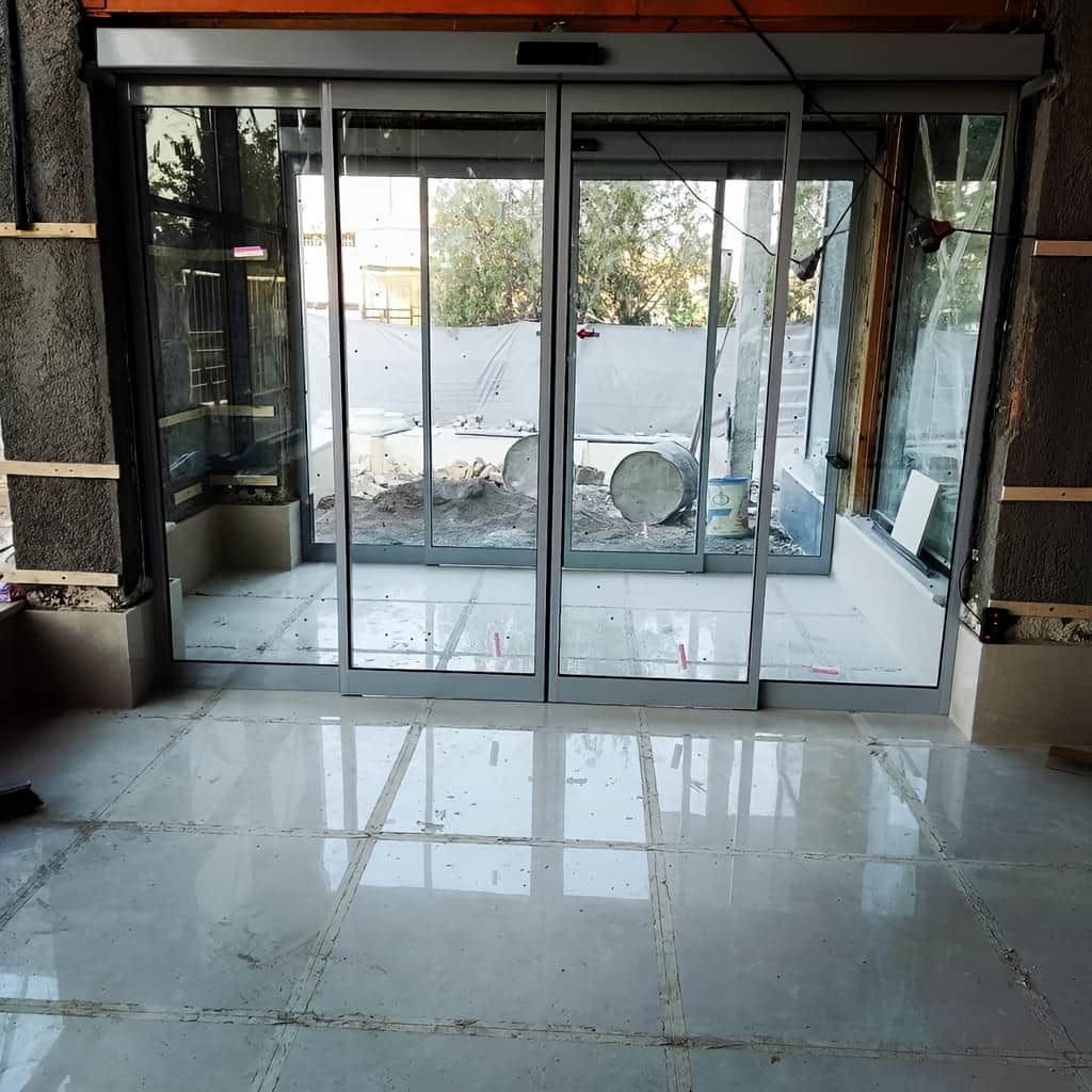 سفارش درب اتوماتیک لوکس برای لابی پرتردد