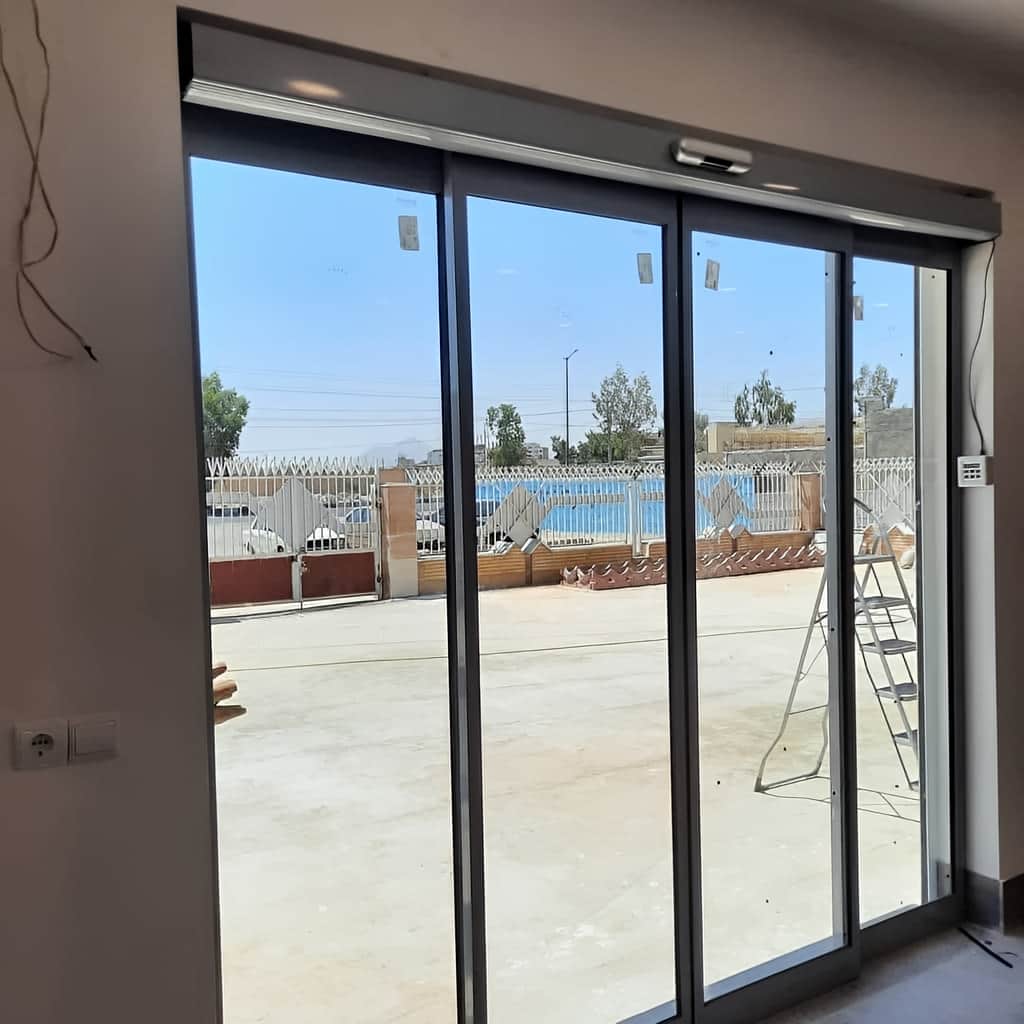 درب اتوماتیک لوکس تلسکوپی برای عبور چمدان درب اتوماتیک لوکس تلسکوپی برای عبور چمدان