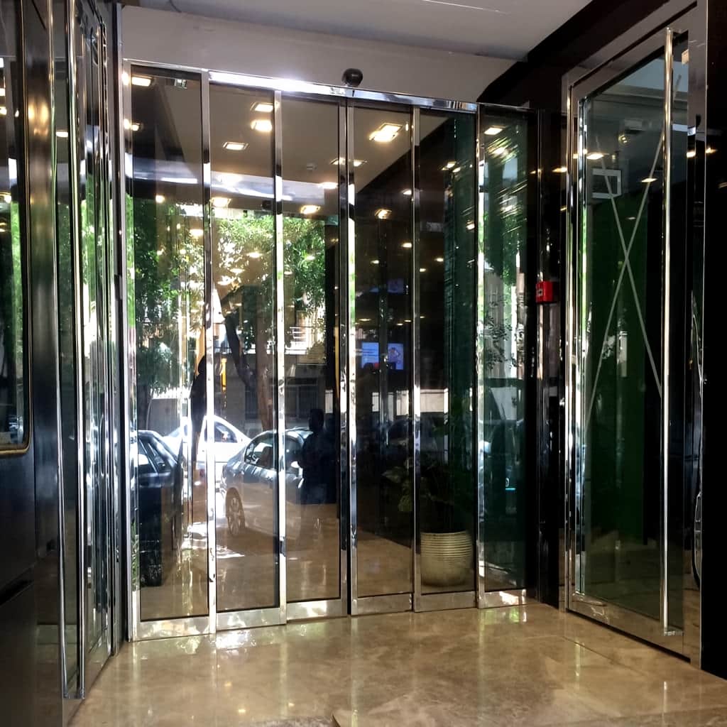 قیمت فریم درب شیشه ای با پروفیل مقاوم