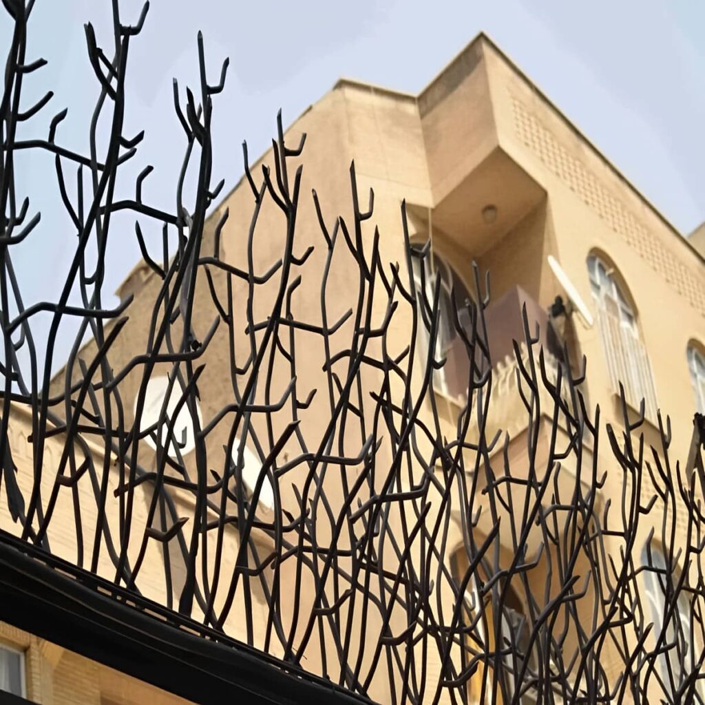 حفاظ شاخ گوزنی پرتراکم برای امنیت ورودی حفاظ شاخ گوزنی پرتراکم برای امنیت ورودی