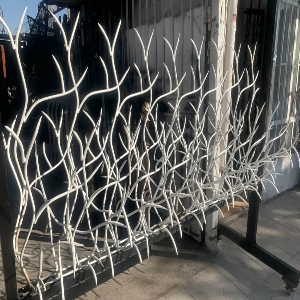 مدل سه ردیفه حفاظ شاخ گوزنی برای کنترل دسترسی