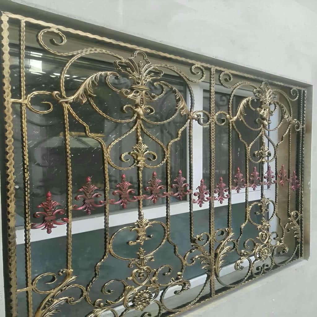 اجرای حفاظ پنجره پروفیلی قوطی آهنی با فاصله ایمن اجرای حفاظ پنجره پروفیلی قوطی آهنی با فاصله ایمن