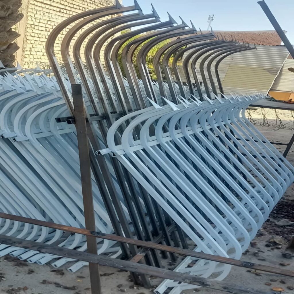 7 مدل حفاظ دیوار شیک روی سنگ تراورتن