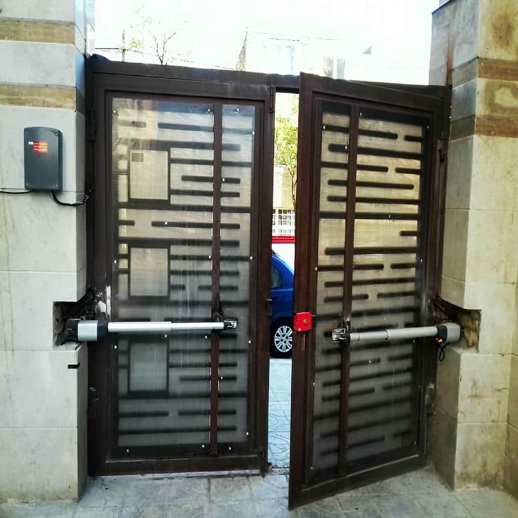 خرید درب پارکینگ جک دار بازویی با حرکت آرام