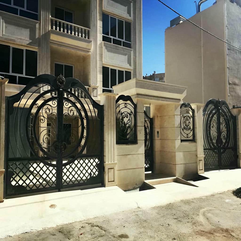 فروش درب پارکینگ ویلایی برای استفاده روزانه