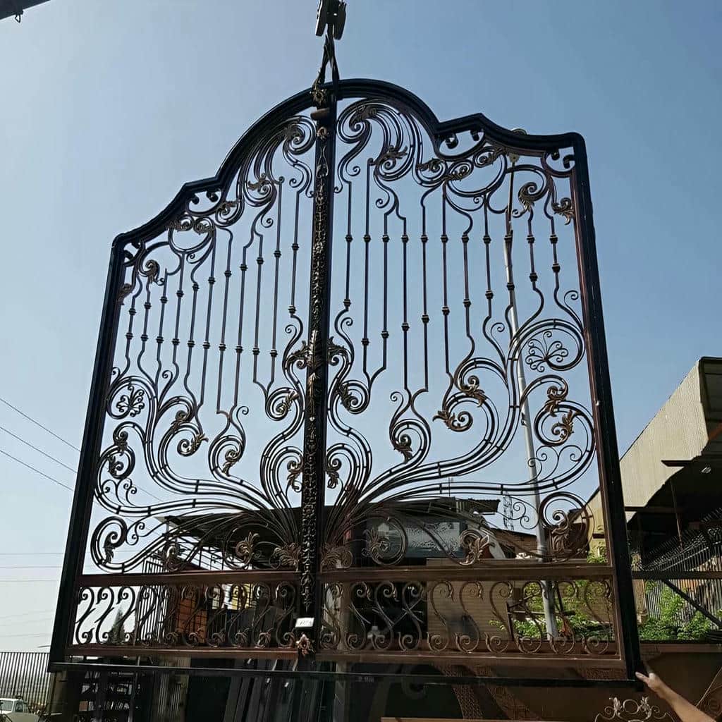 خرید درب فلزی CNC حیاط با شاسی مقاوم