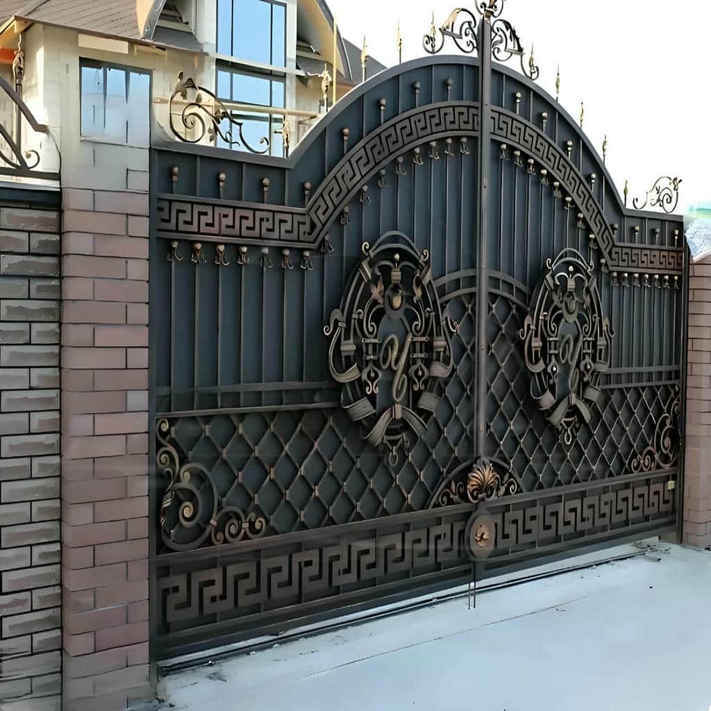 ساخت درب حیاط طرح چوب فلزی تمام‌پنل