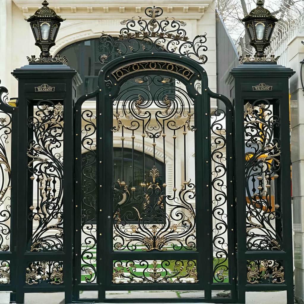 درب پارکینگ دو لنگه ورق‌دار برای حفظ حریم