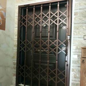 13 نمونه درب آکاردئونی سه گل تسمه