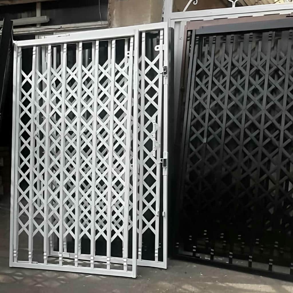 مرکز عرضه مستقیم درب آکاردئونی مناسب ویلا و باغ