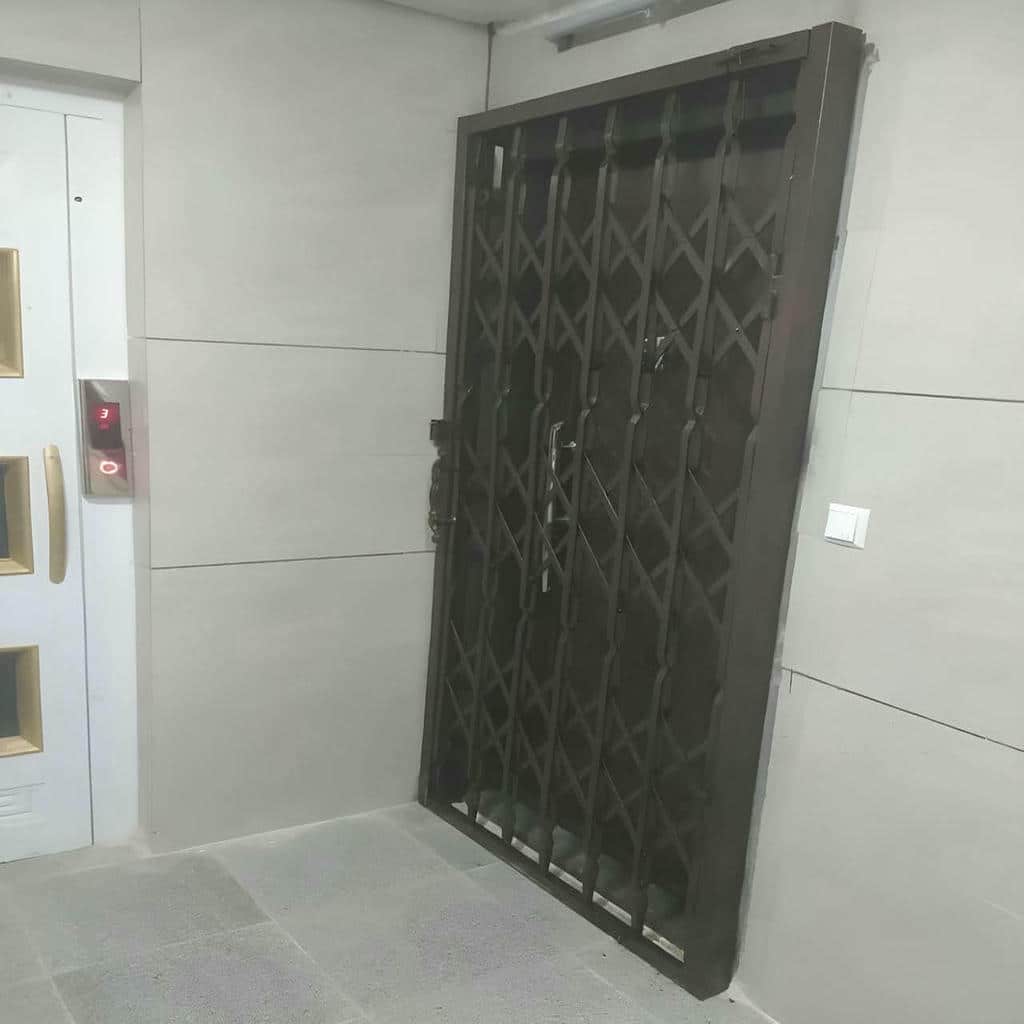 درب آکاردئونی قفل دار درب آکاردئونی قفل دار