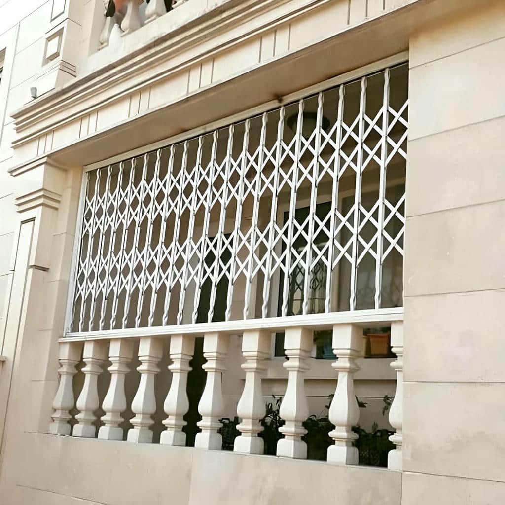 گارد آکاردئونی ورودی ساختمان