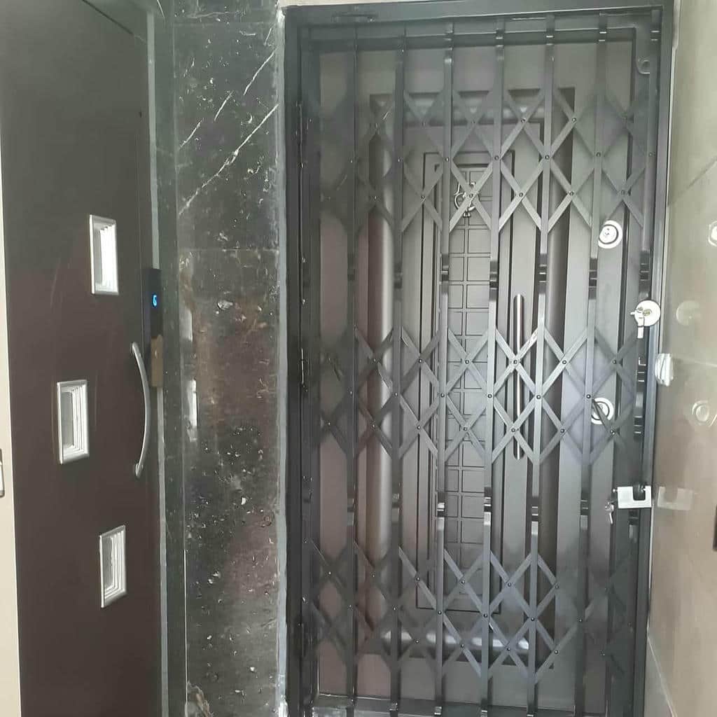 ریل فلزی حفاظ آکاردئونی