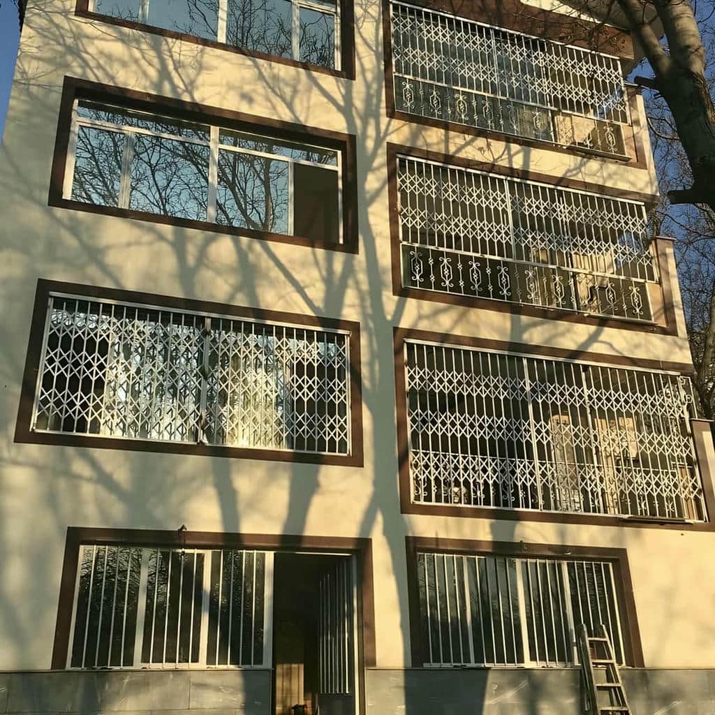 حفاظ پنجره طراحی ساده