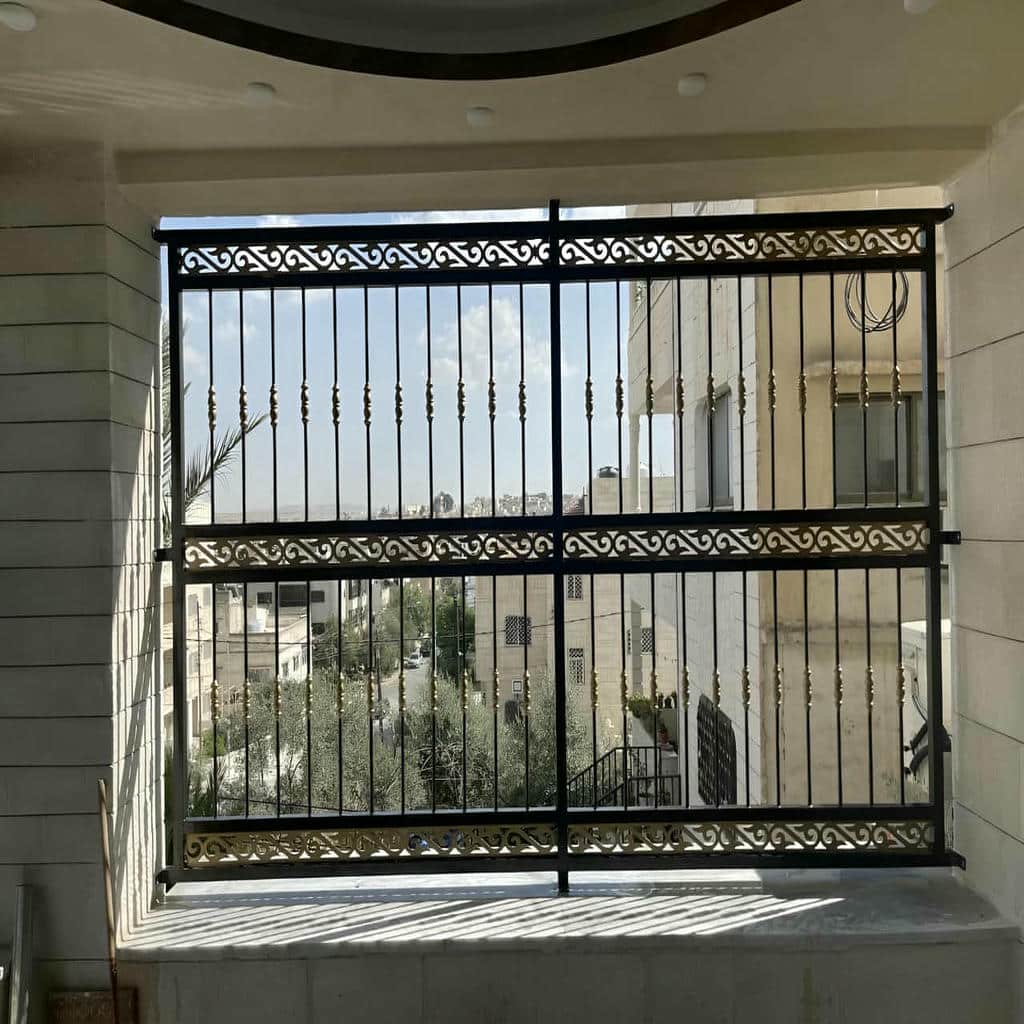 نرده پنجره فلزی با طرح ساده