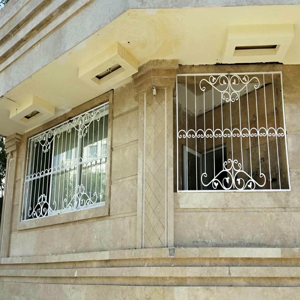 مرکز فروش حفاظ پنجره ویلایی با طراحی مدرن و مینیمال