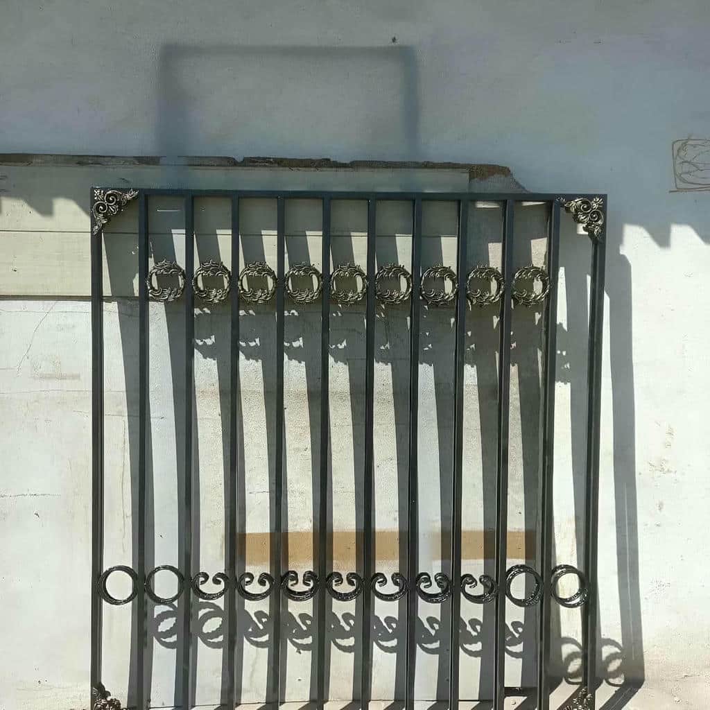 محافظ پنجره با پوشش رنگ محافظ پنجره با پوشش رنگ