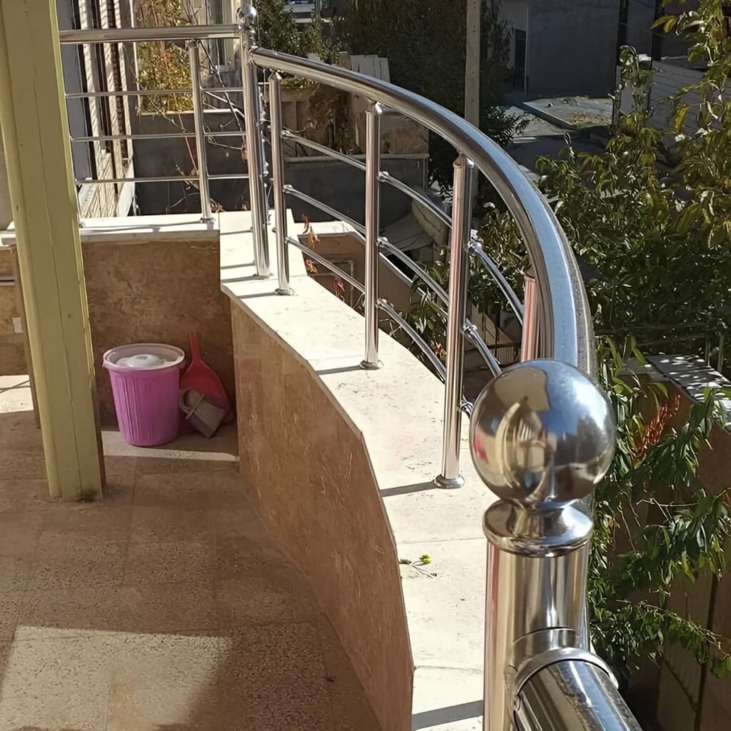 حفاظ چوبی مسیر داخلی