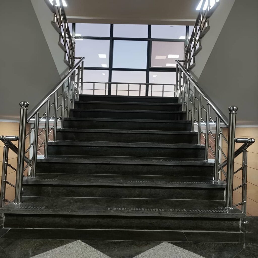 نرده بالکن استیل مدرن