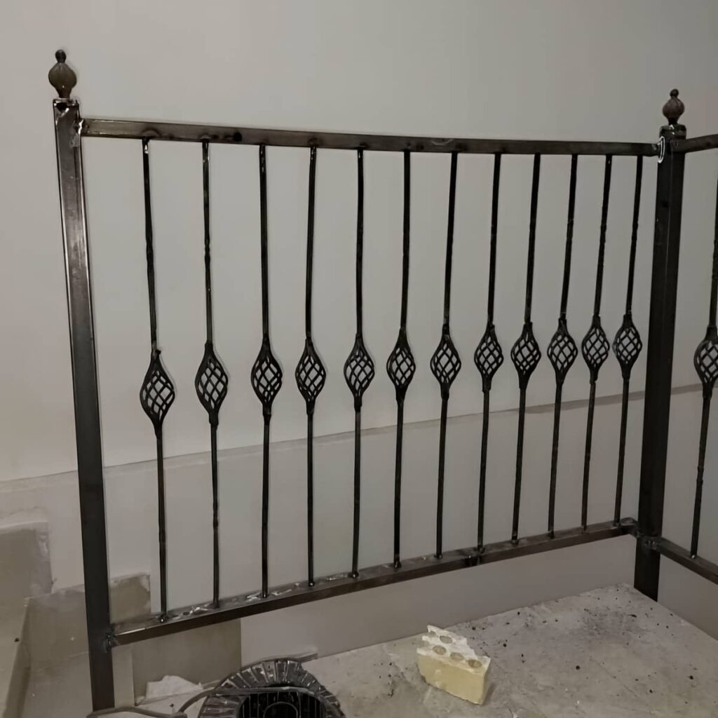 حفاظ پله طرح سنتی