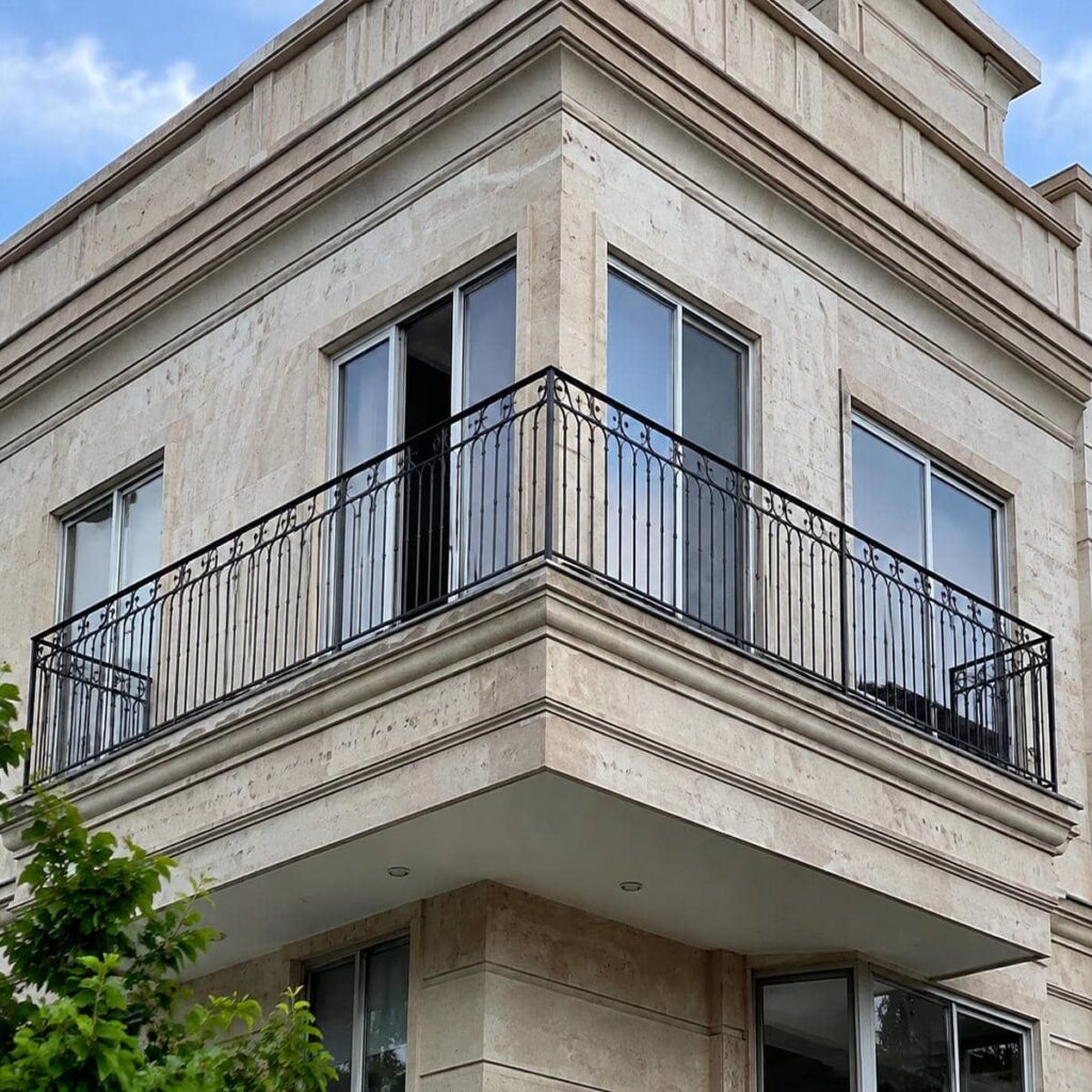 نرده فلزی فضای باز