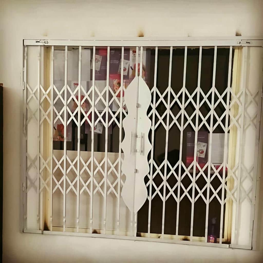 نرده پنجره فرفورژه متحرک