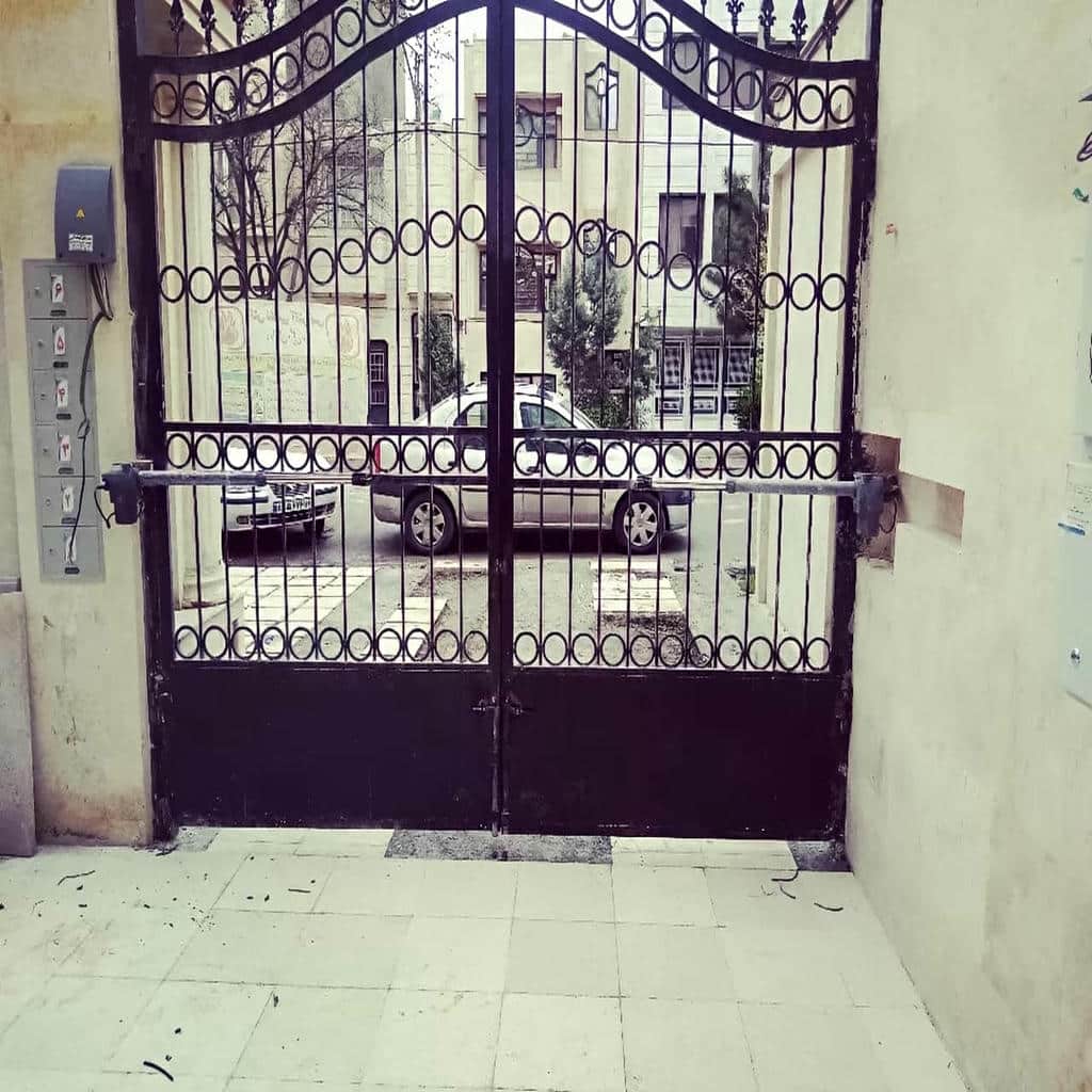 جک درب پارکینگ با بازوی فلزی