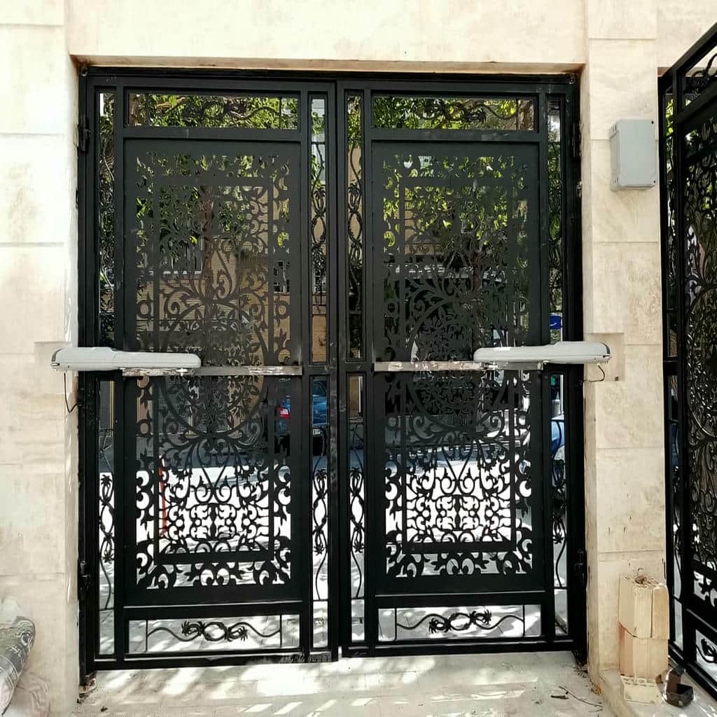 جک درب پارکینگ دو لنگه با بدنه فلزی