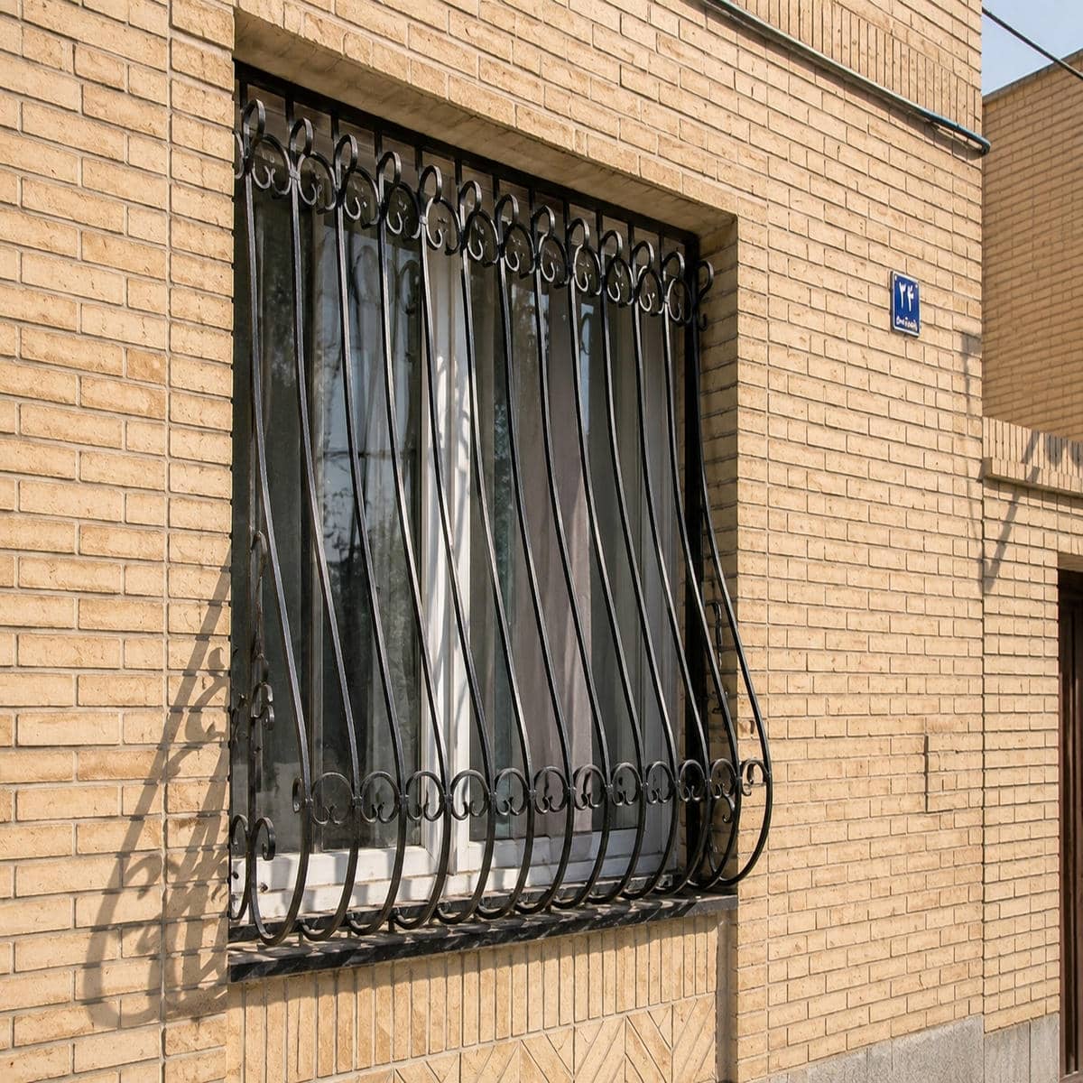 حفاظ پنجره آهنی مشکی قزوین