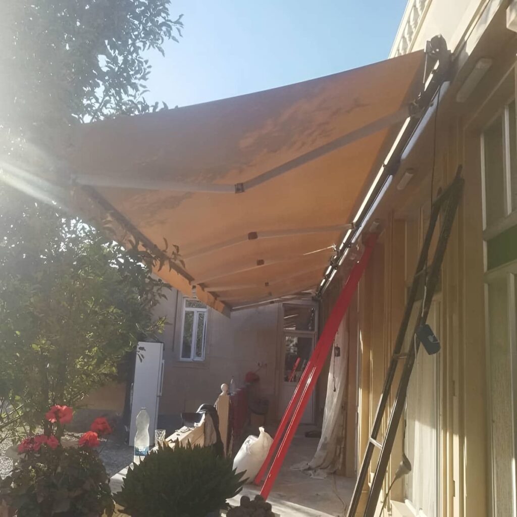 سایبان برقی فروشگاهی با قاب آلومینیومی در قزوین سایبان برقی فروشگاهی با قاب آلومینیومی در قزوین