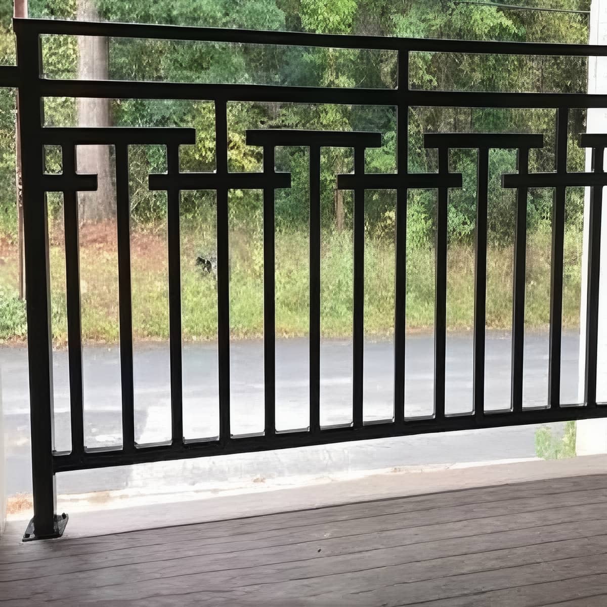 نرده بالکن فلزی مشکی برای نمای مدرن زنجان