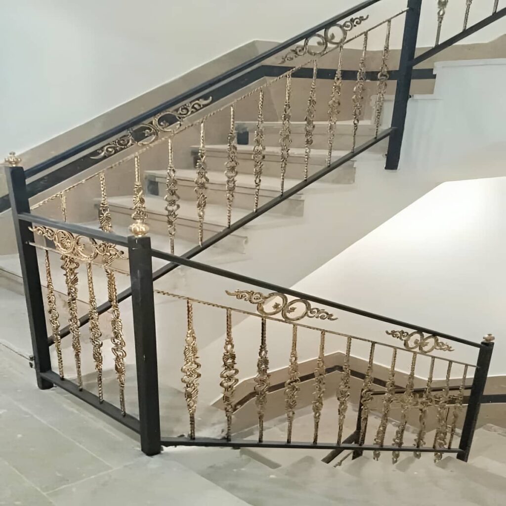 نرده راه پله فرفورژه با پوشش مات در اهواز
