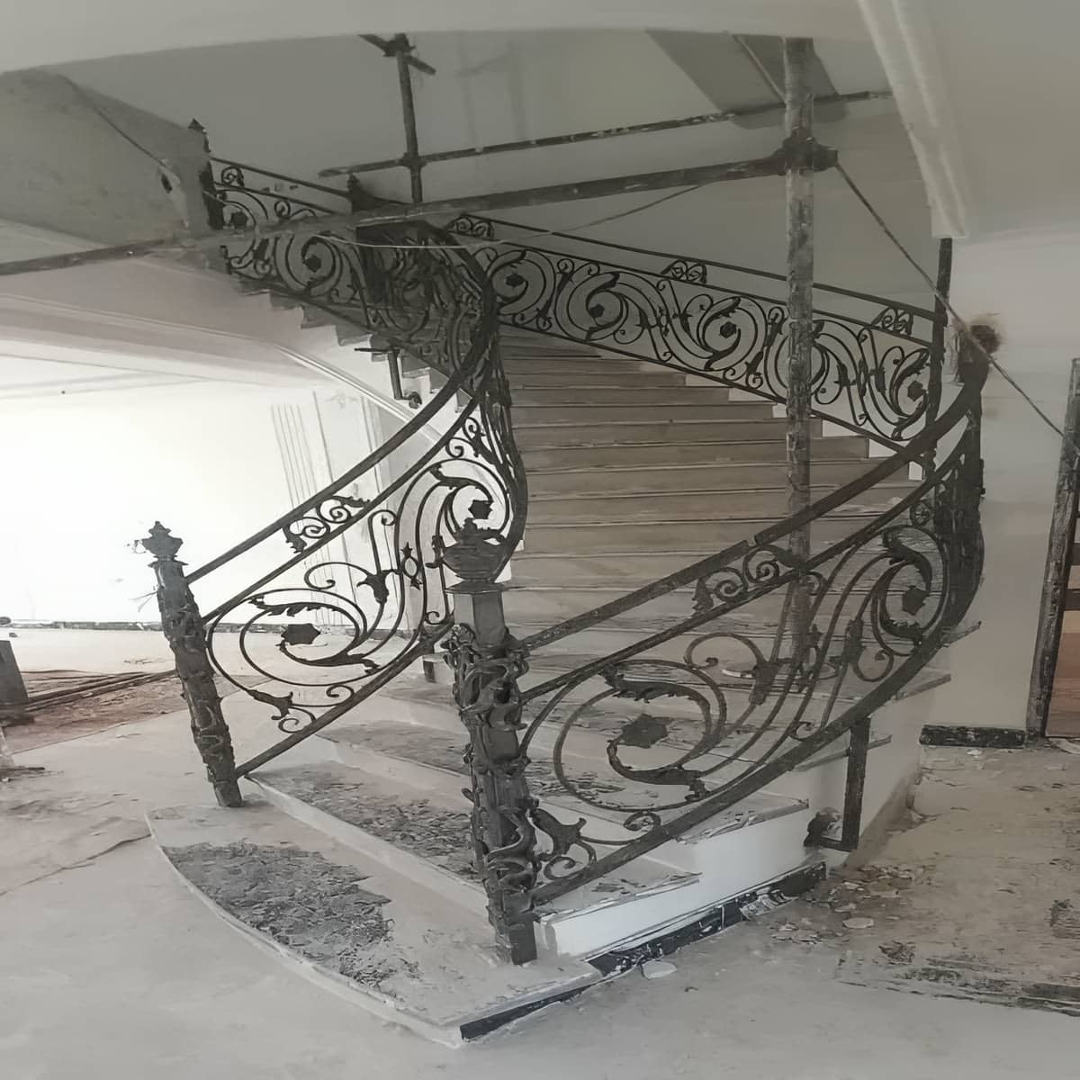 نرده راه پله فلزی مشکی در اراک