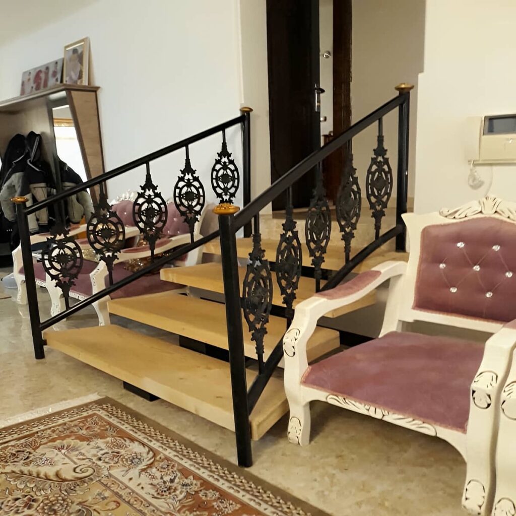 نرده راه پله مدرن با خطوط هندسی ساده