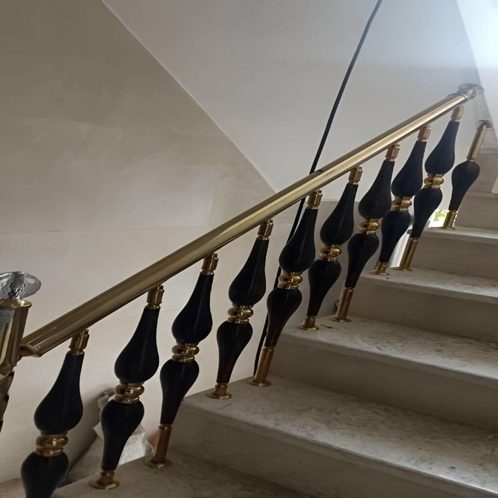نرده راه پله مدرن در استان ایلام