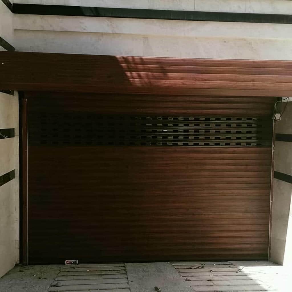 کرکره برقی فولادی مشکی برای پارکینگ