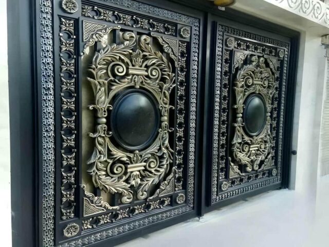 درب حیاط فلزی مشکی در استان زنجان مرکز فروش و سفارش درب حیاط در استان زنجان